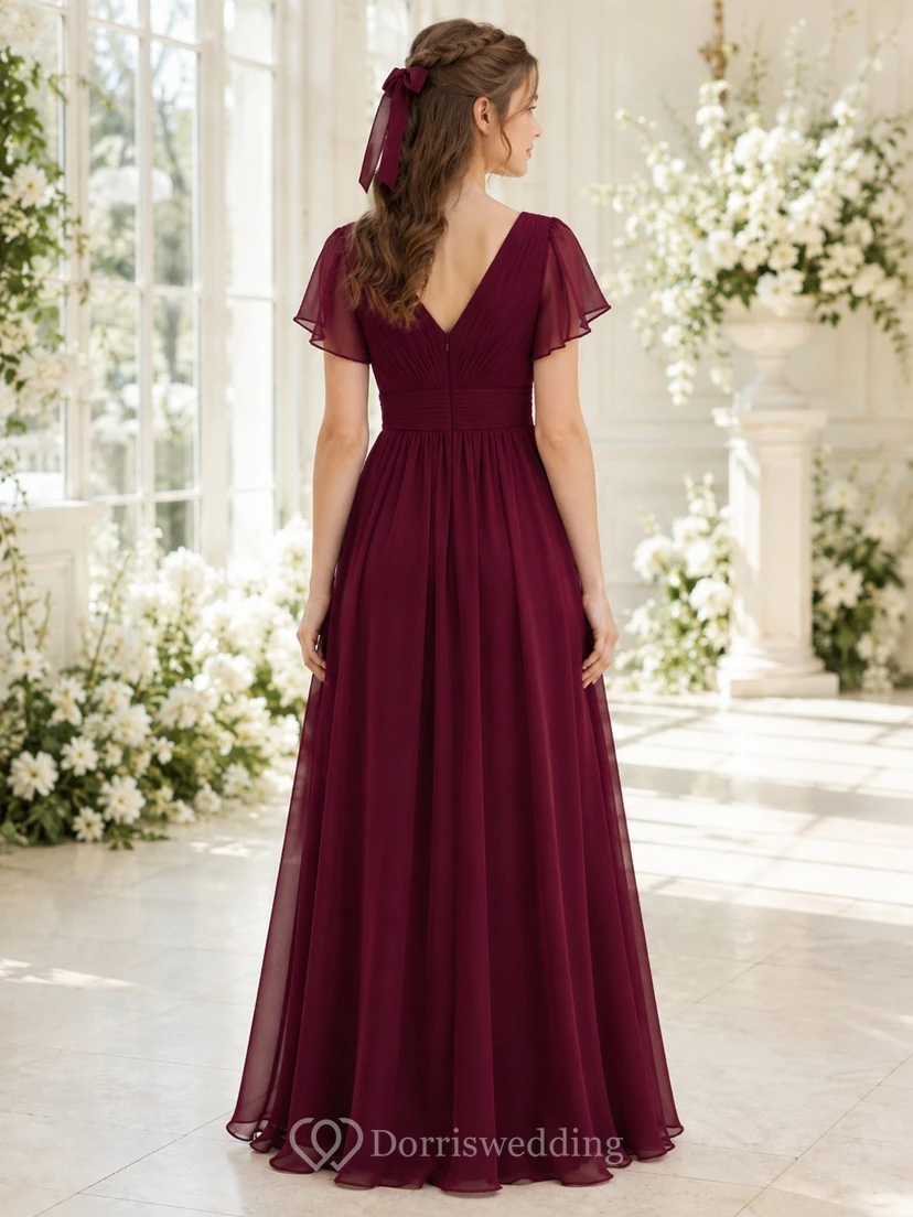 Robe de demoiselle d'honneur junior bordeaux, coupe trapèze, col en V, manches courtes froncées, style romantique view 2