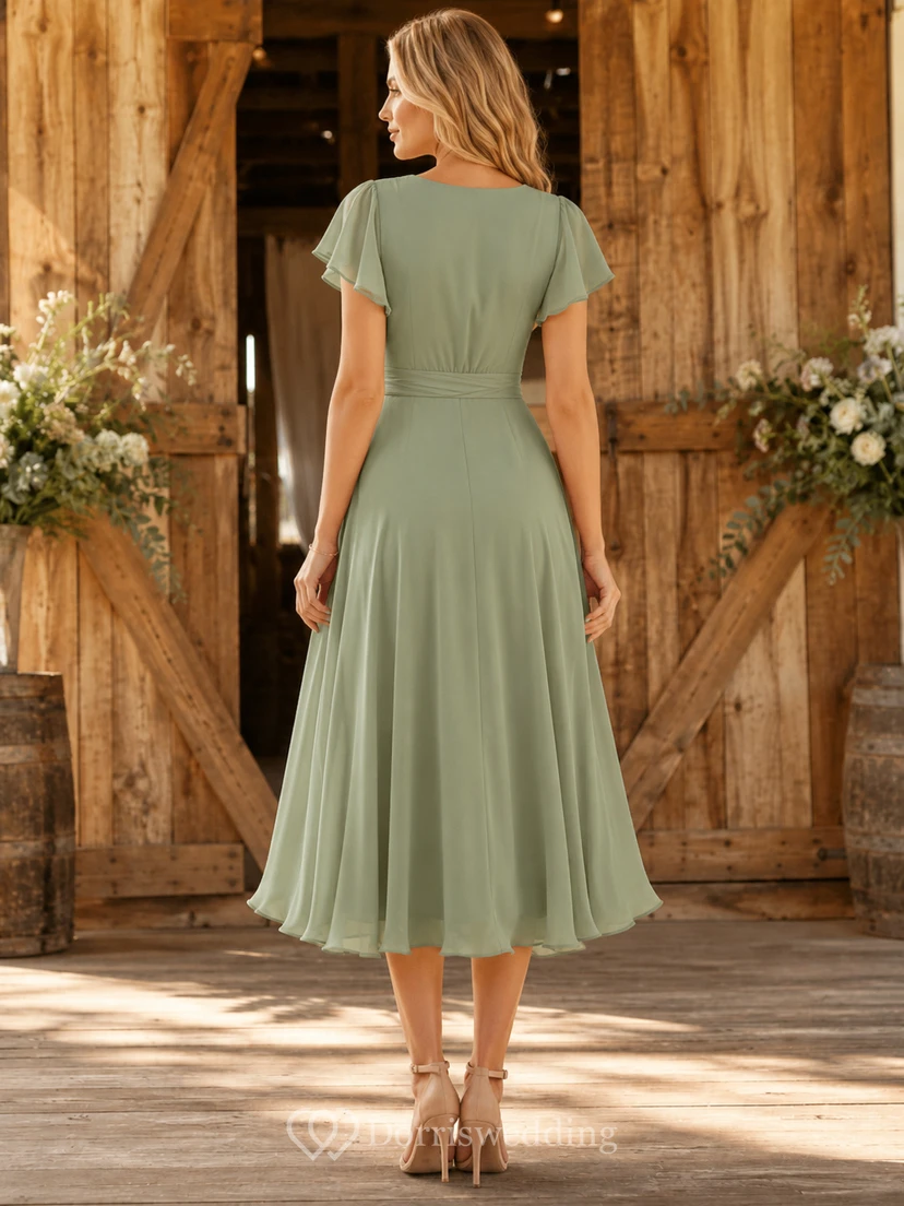 Salbeigrünes Chiffonkleid mit V-Ausschnitt, flatternden Ärmeln und Teelänge in A-Linie view 2