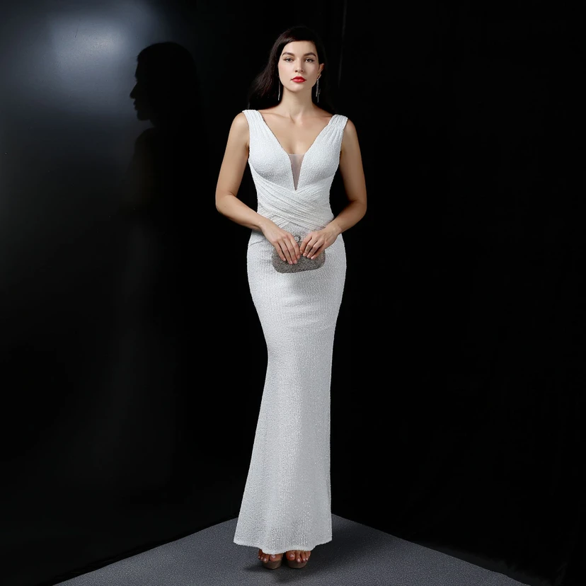 Robe de soirée élégante et longue sans manches à sequins Aura Queen, style banquet, coupe sirène. view 4