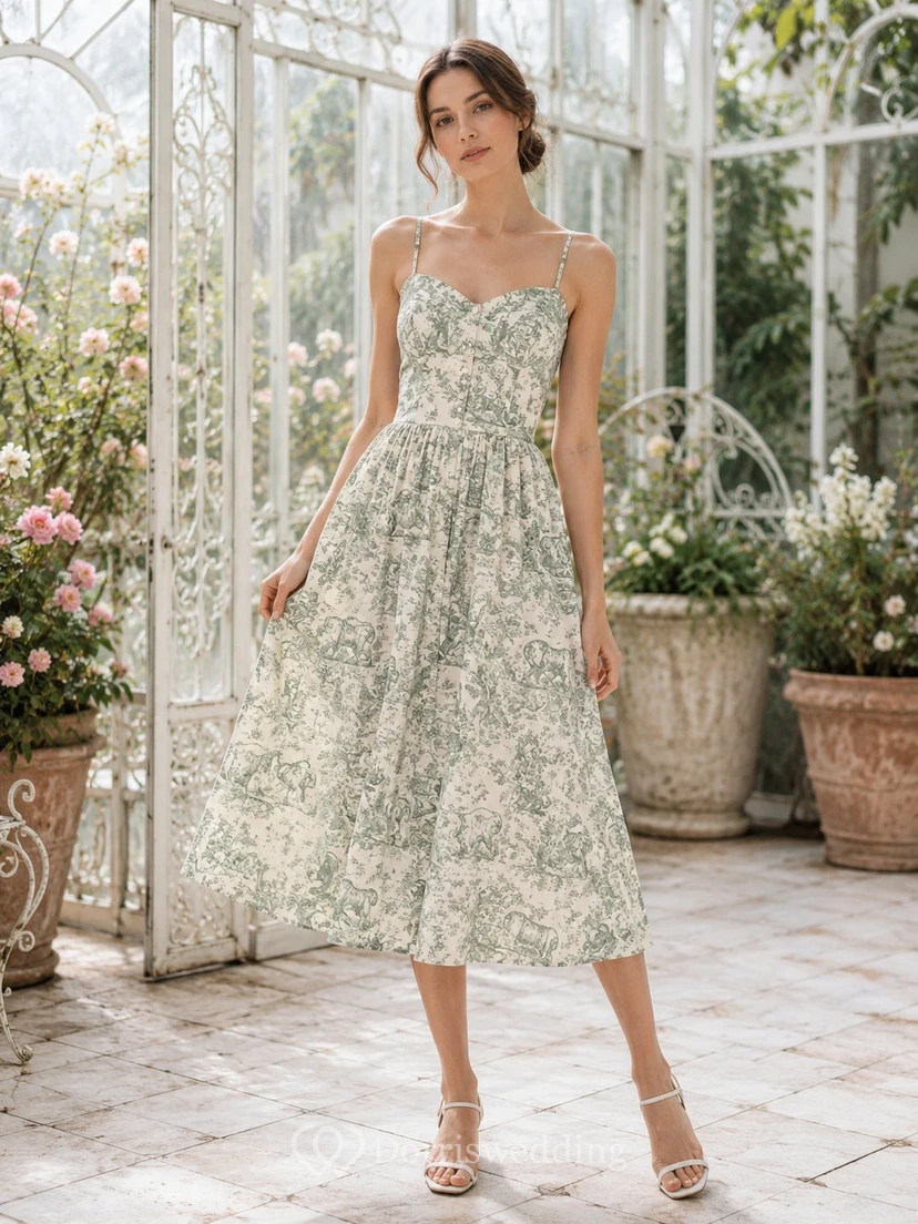 Vestido midi verde de tirantes finos para fiestas en el jardín