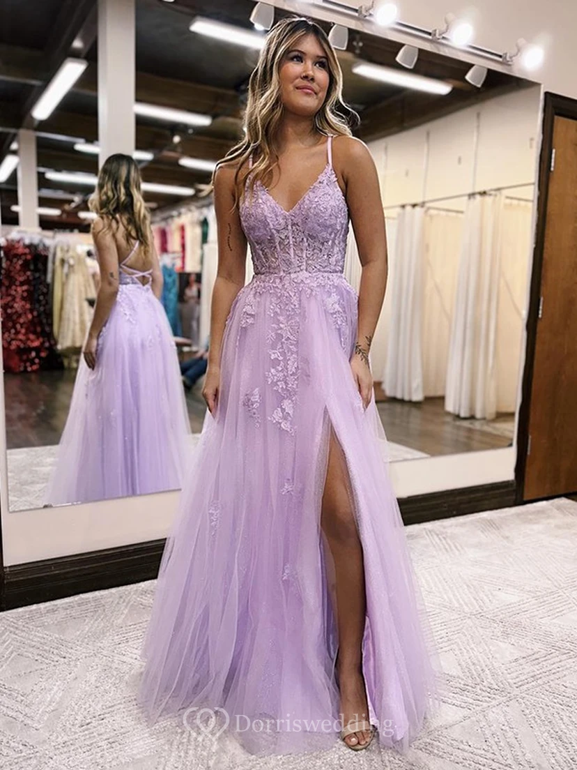 Spaghetti-lila A-Linien-Abendkleid aus Tüll mit Schlitz vorne und Spitzenapplikationen