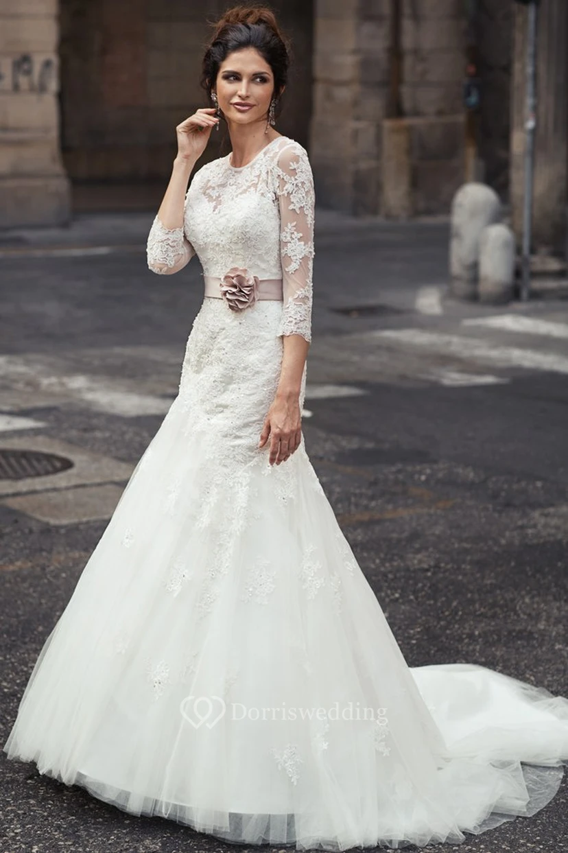 Maxi 3-4-Sleeve Appliqued Scoop-Neck Lace & Tulle Modest Wedding Dress With Flower