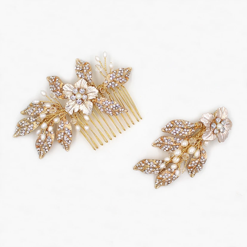 Pinzas y peinetas para el cabello con diamantes de imitación únicos. view 3