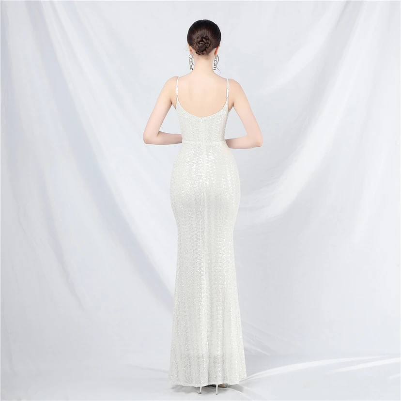 Hochwertiges, schillerndes Pailletten-Abendkleid mit Trägern view 62