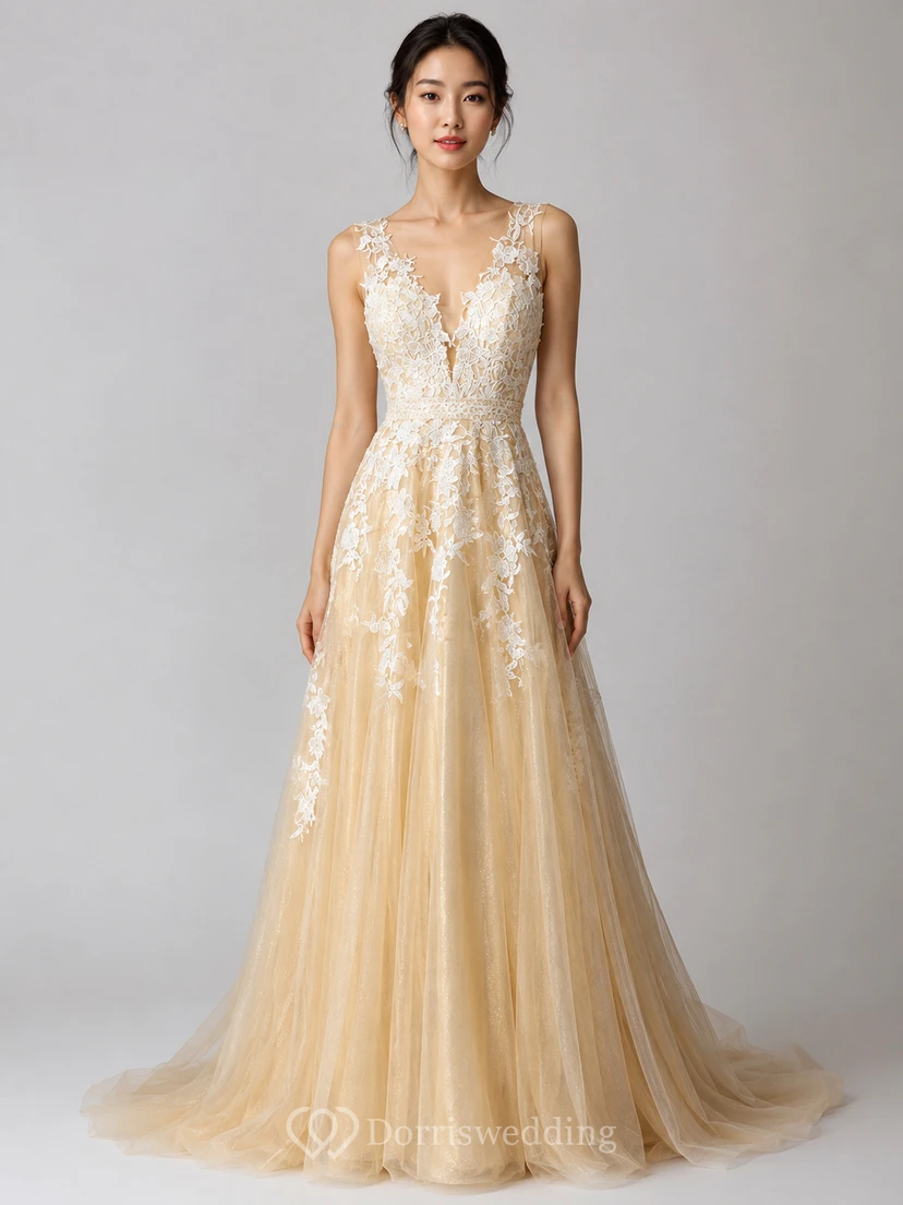 Robe trapèze en tulle et dentelle, col en V, ornée d'appliqués et dos nu en V view 6