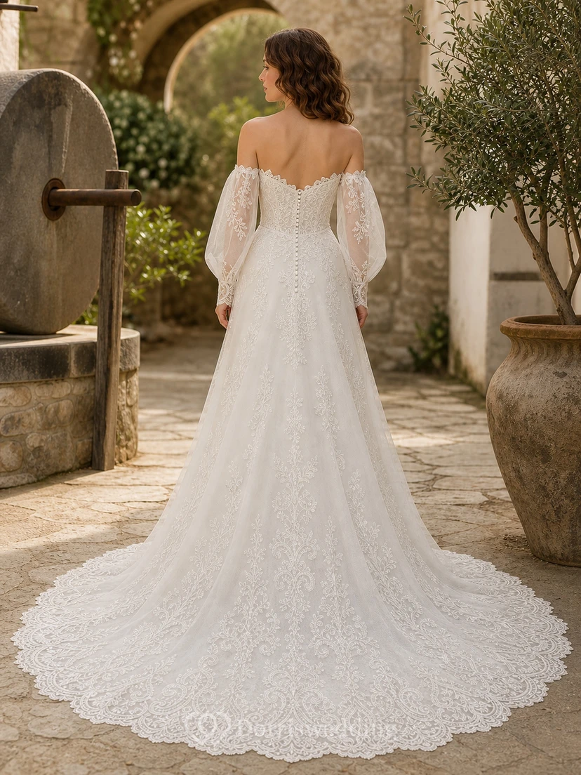 Vestido de novia bohemio de manga larga estilo sirena con hombros descubiertos y cola catedral de encaje. view 2