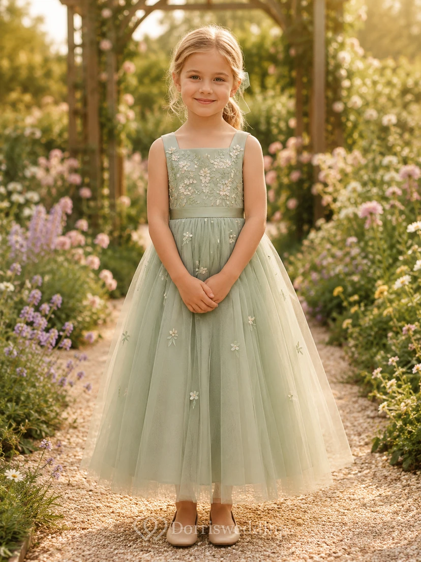 Blumenmädchenkleid aus grünem Satin-Oberteil und Tüll