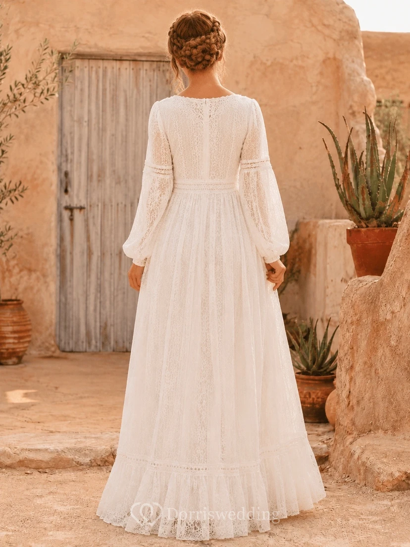 Vestido de novia bohemio de manga larga, color marfil, con escote en V y encaje, corte en A. view 2