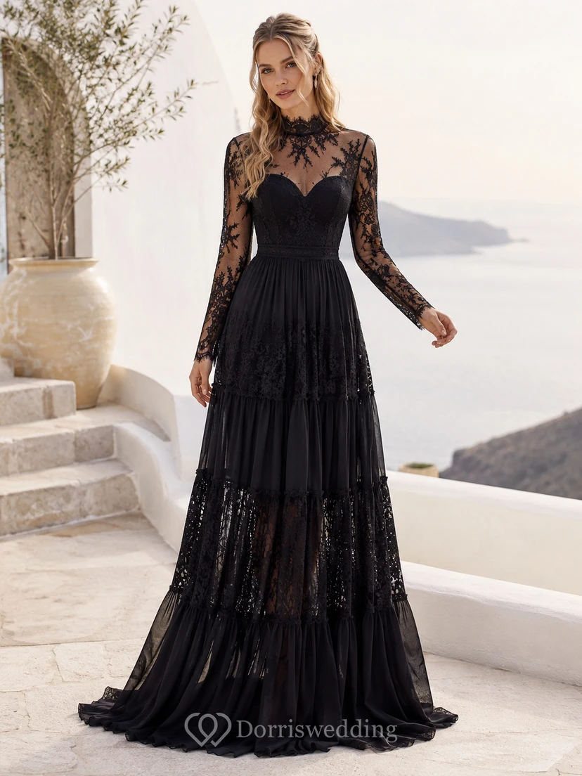 Robe de mariée bohème noire à col montant, manches illusion en dentelle à volants et traîne au sol