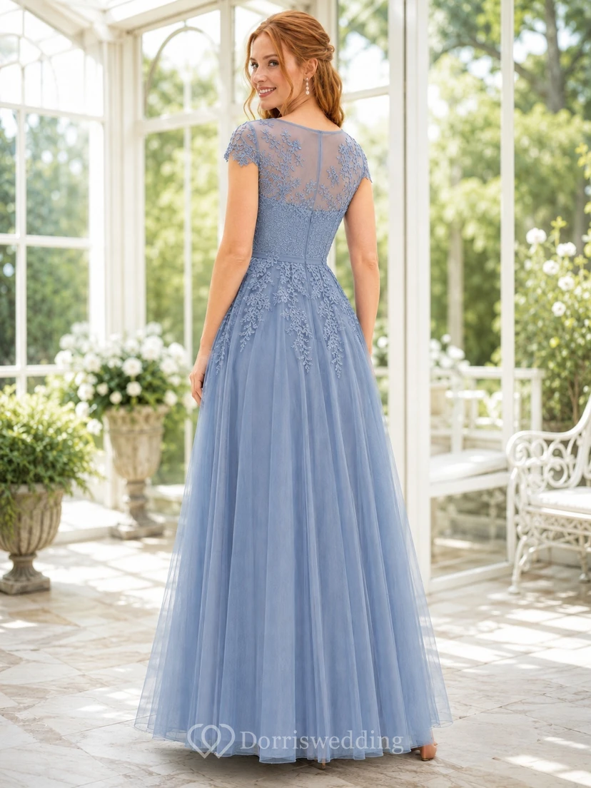 Schieferblaues Tüll-Ballkleid mit kurzen Ärmeln und Applikationen view 2