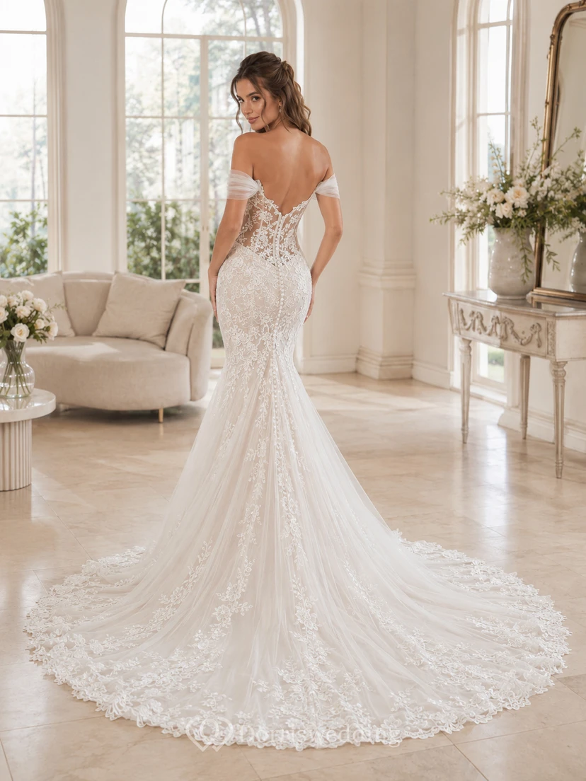 Robe de mariée courte sirène en dentelle romantique, épaules dénudées, ornée d'appliques chapelle et d'un décolleté en V raffiné avec fermeture éclair au dos view 2