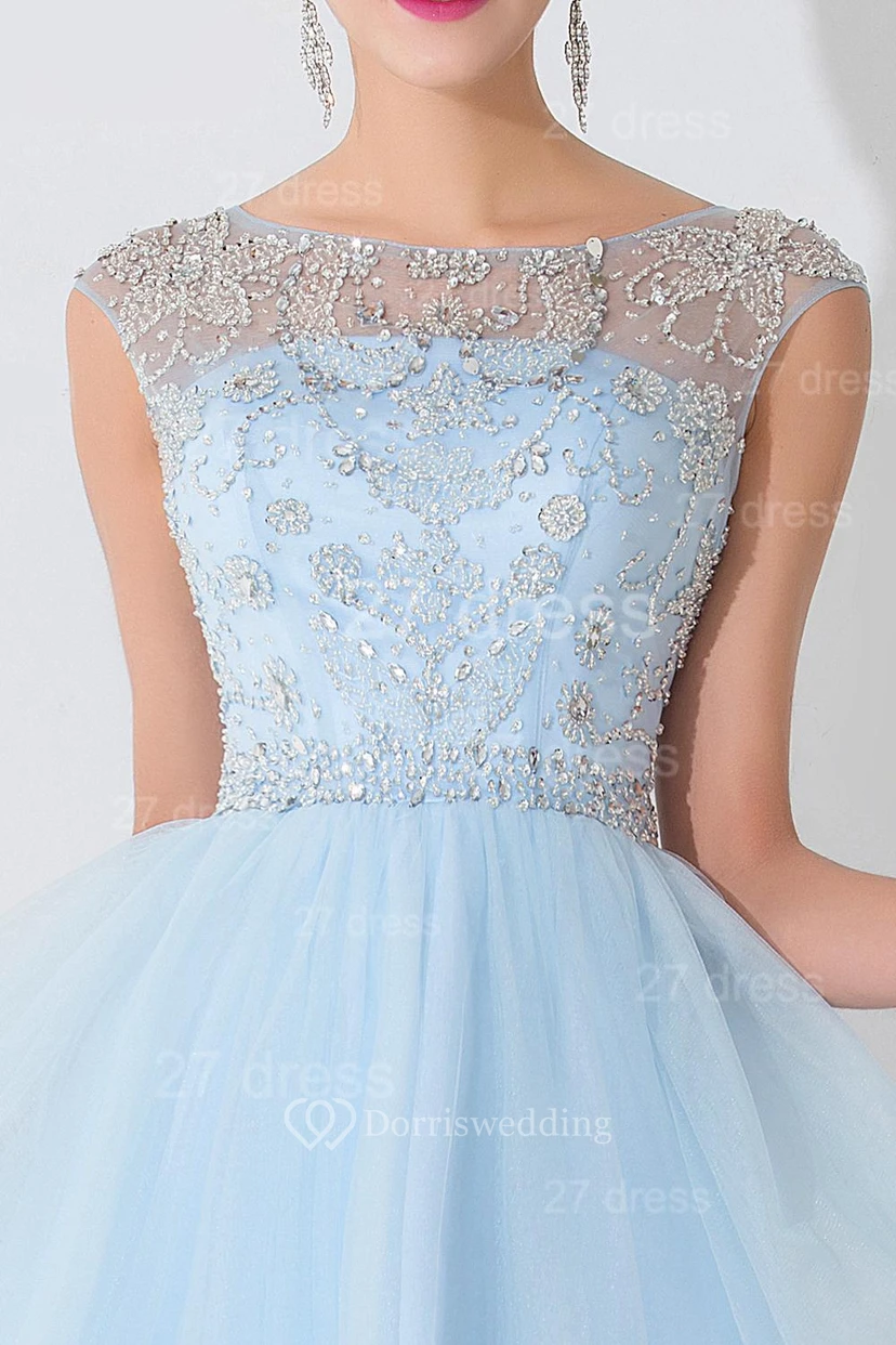 Robe de cocktail courte sans manches à effet illusion glamour ornée de cristaux view 2