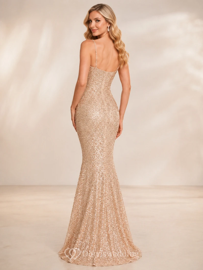 Champagnerfarbenes, bodenlanges Pailletten-Abendkleid im Meerjungfrauenstil mit Spaghettiträgern und Herzausschnitt, Promi-Stil view 2