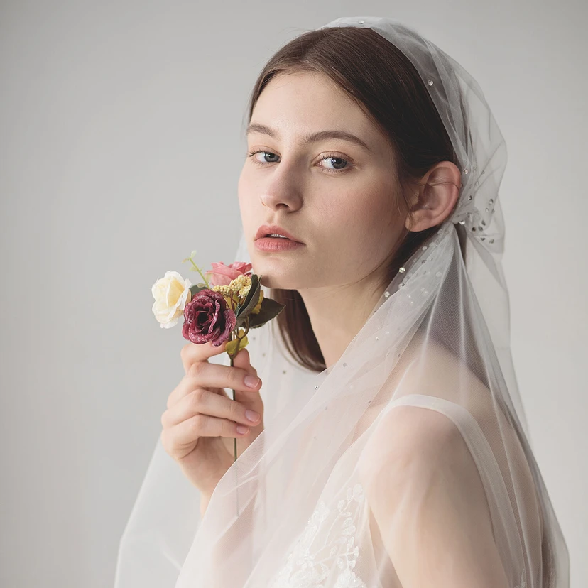 Original Beautiful White Fingertip Bridal Veil