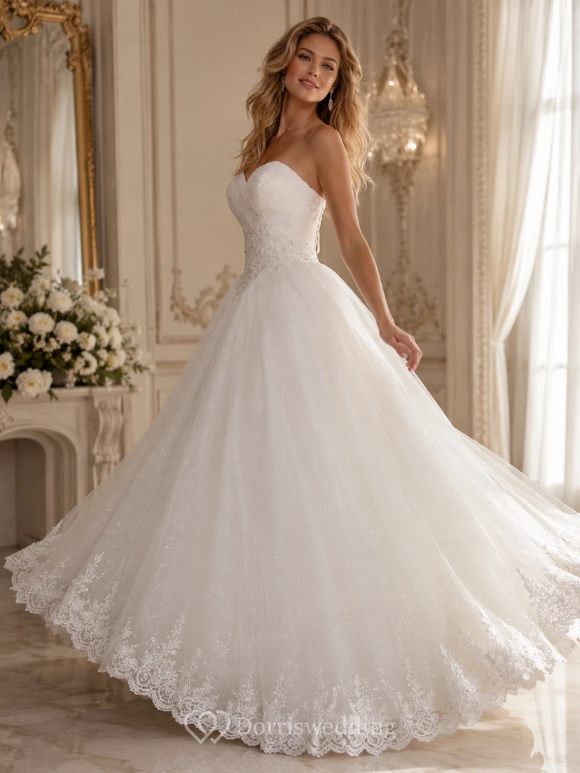 Vestido largo de gala con corte en A, escote palabra de honor, escote corazón, sin mangas, con pedrería, corsé, tul, encaje y satén. view 5