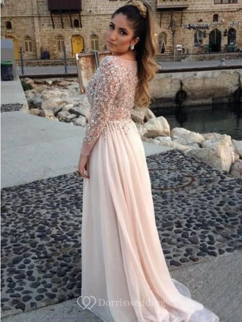 Glamurosos vestidos de fiesta de manga larga con pedrería y falda de gasa. view 4