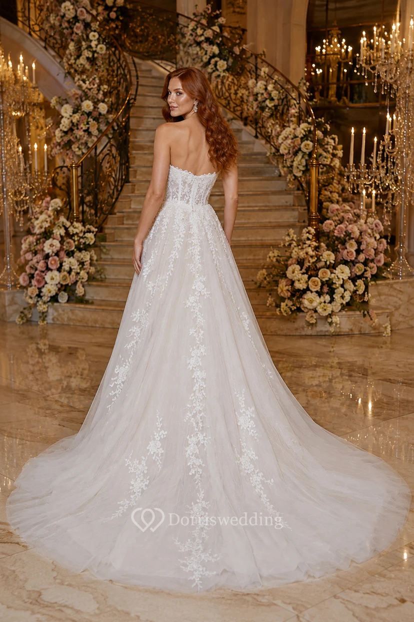 Trägerloses A-Linien-Hochzeitskleid aus Spitze view 2