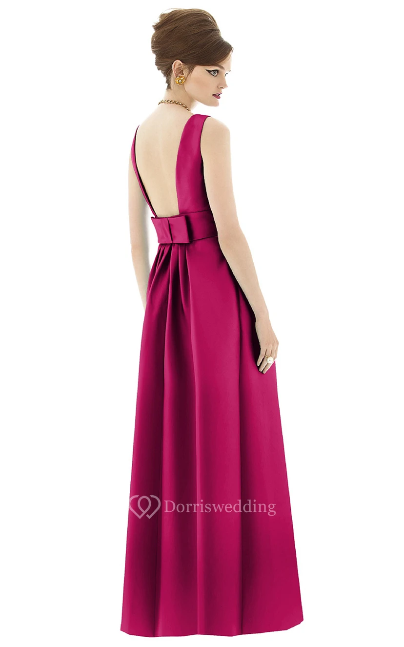 Long Bateau Sleeveless Satin Dress with Pockets and Pleats view 2