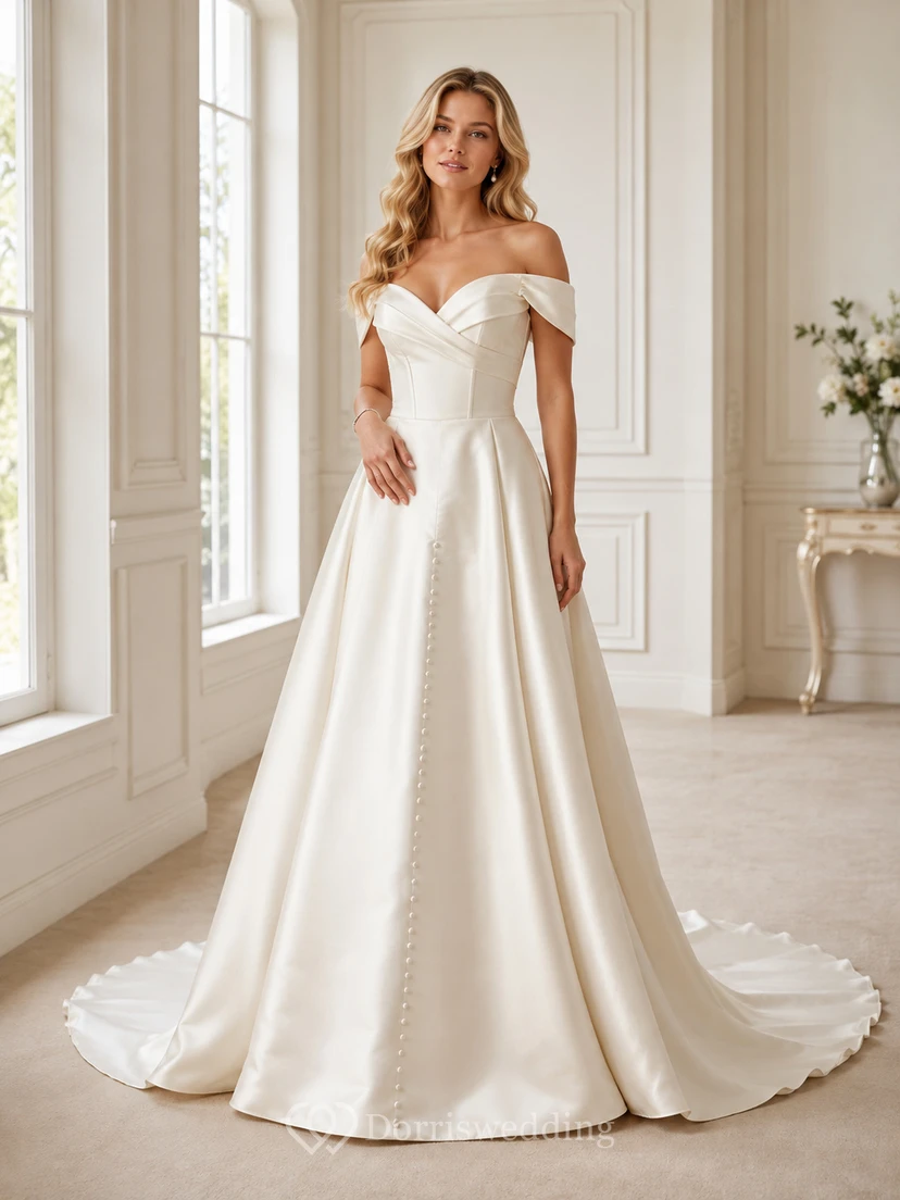 Robe de mariée de luxe en satin, simple, à épaules dénudées, manches courtes et boutons, style princesse, avec traîne.