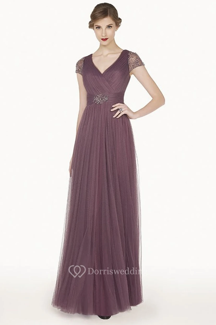 Langes A-Linien-Abendkleid aus Tüll mit V-Ausschnitt, Spitzenärmeln und Perlenbesatz an der Taille