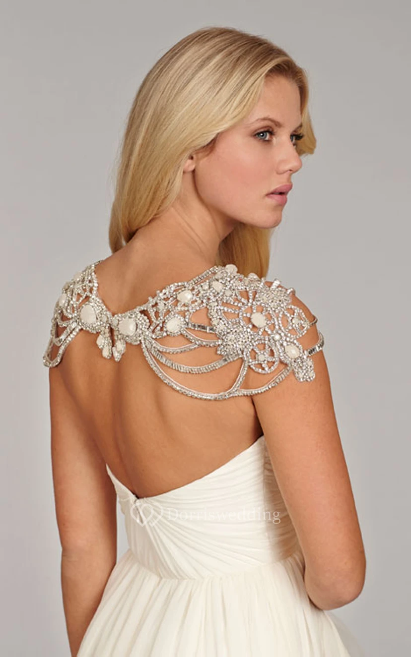 Bezauberndes langes Abendkleid mit herzförmigem Ausschnitt, gerafftem Oberteil und fließenden Rüschen. view 6