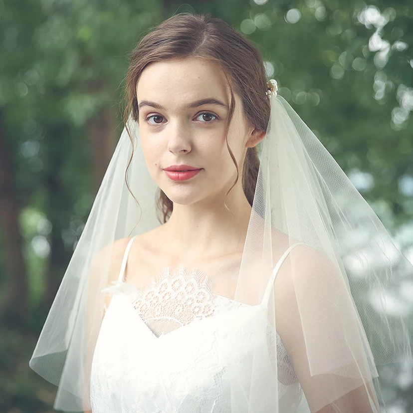 Elegant Tulle Elbow Veil with Beads view 3
