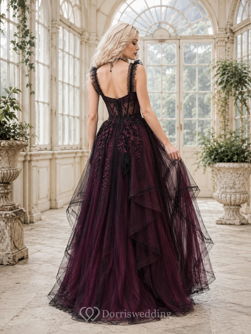Vestido de noche formal de corte A con corsé de tul estilo gótico color ciruela y apliques view 2