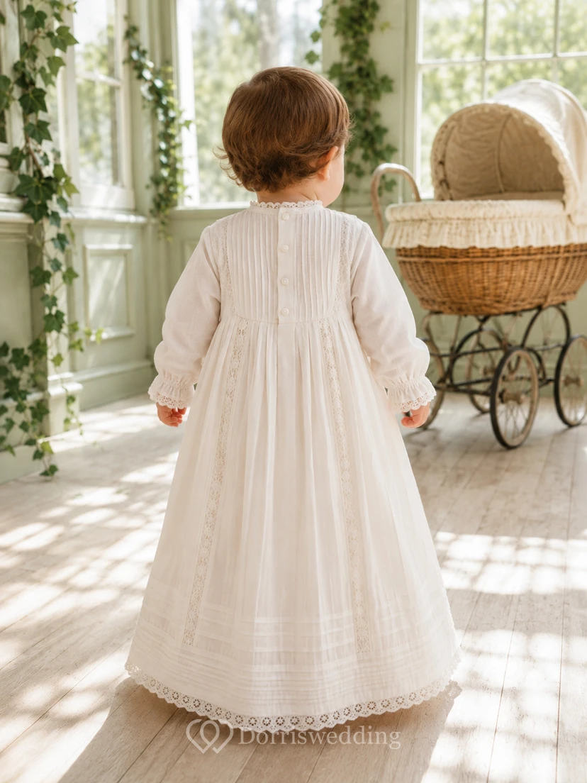 Elfenbeinfarbenes, langärmeliges Taufkleid aus Spitze mit Biesen und Spitzenmuster für Jungen view 2