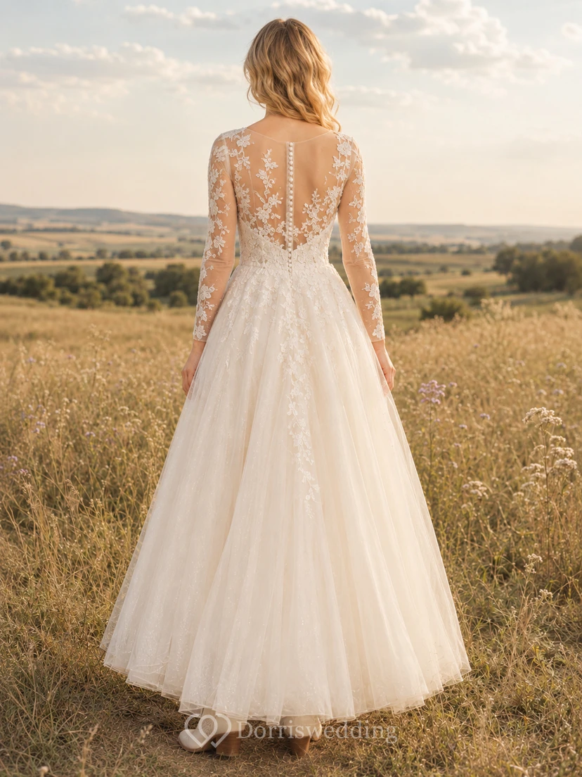 Robe de mariée de maternité à épaules dénudées, corsage en dentelle, robe de mariée désertique avec traîne. view 2