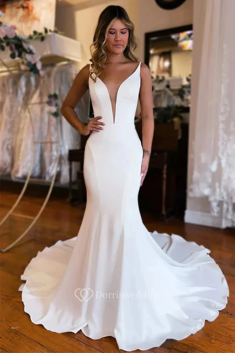 Robe de mariée sirène décontractée sans manches à col en V et effet illusion