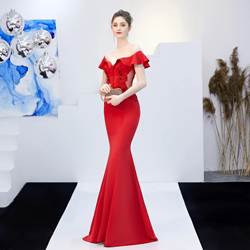Robe de mariée longue rouge asymétrique à une épaule, coupe sirène, idéale pour un banquet ou une soirée de mariage. view 33