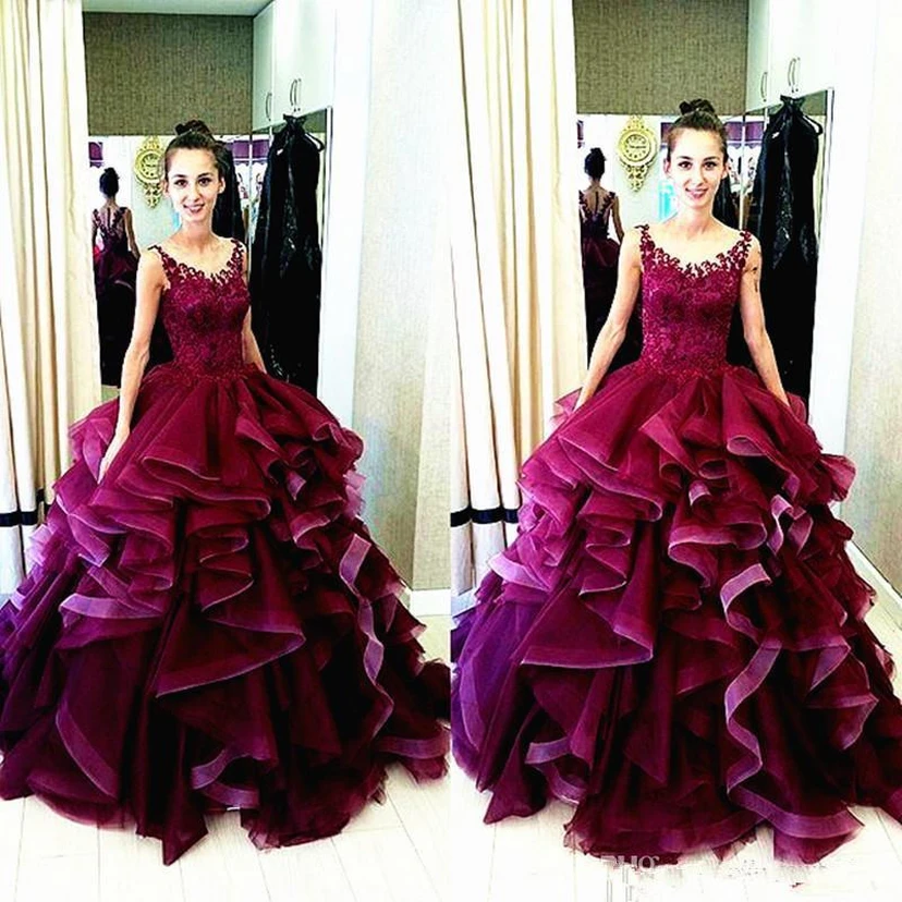Nuevo vestido de noche de princesa sin mangas con volantes y apliques de encaje view 2