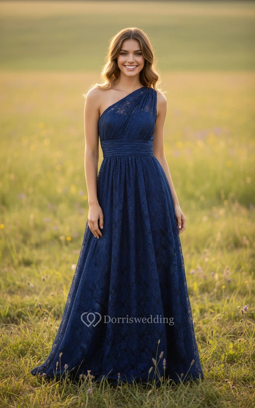 Espectacular vestido de noche de encaje con un solo hombro