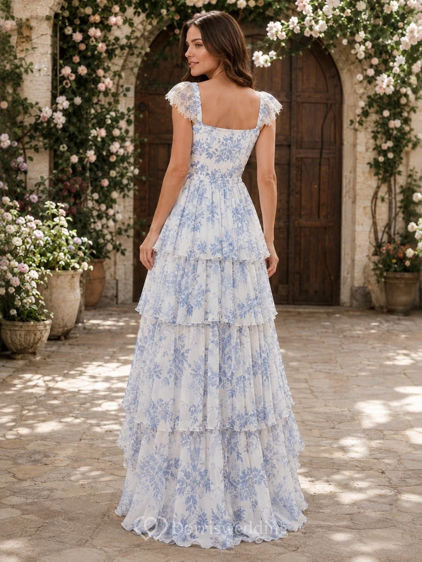 Adorable robe de jardin en tulle fleuri, coupe trapèze, col carré asymétrique et manches courtes view 2