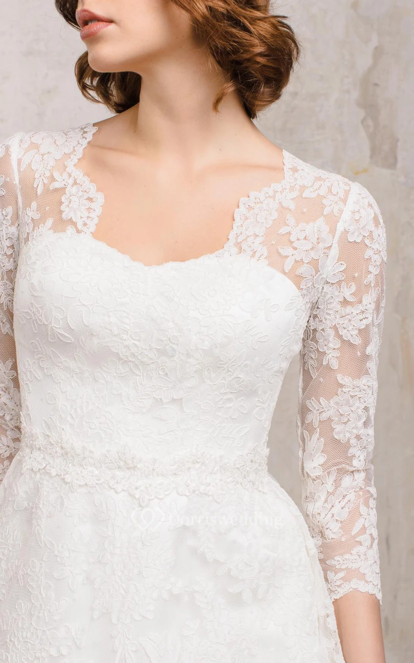 Robe de mariée vintage en dentelle, coupe trapèze, longueur au sol, manches 3/4, boutonnée, style modeste view 3