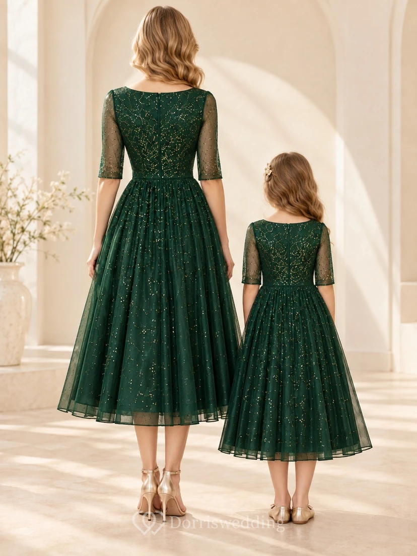 Robe assortie mère-fille en dentelle vert foncé pailletée, longueur thé view 2