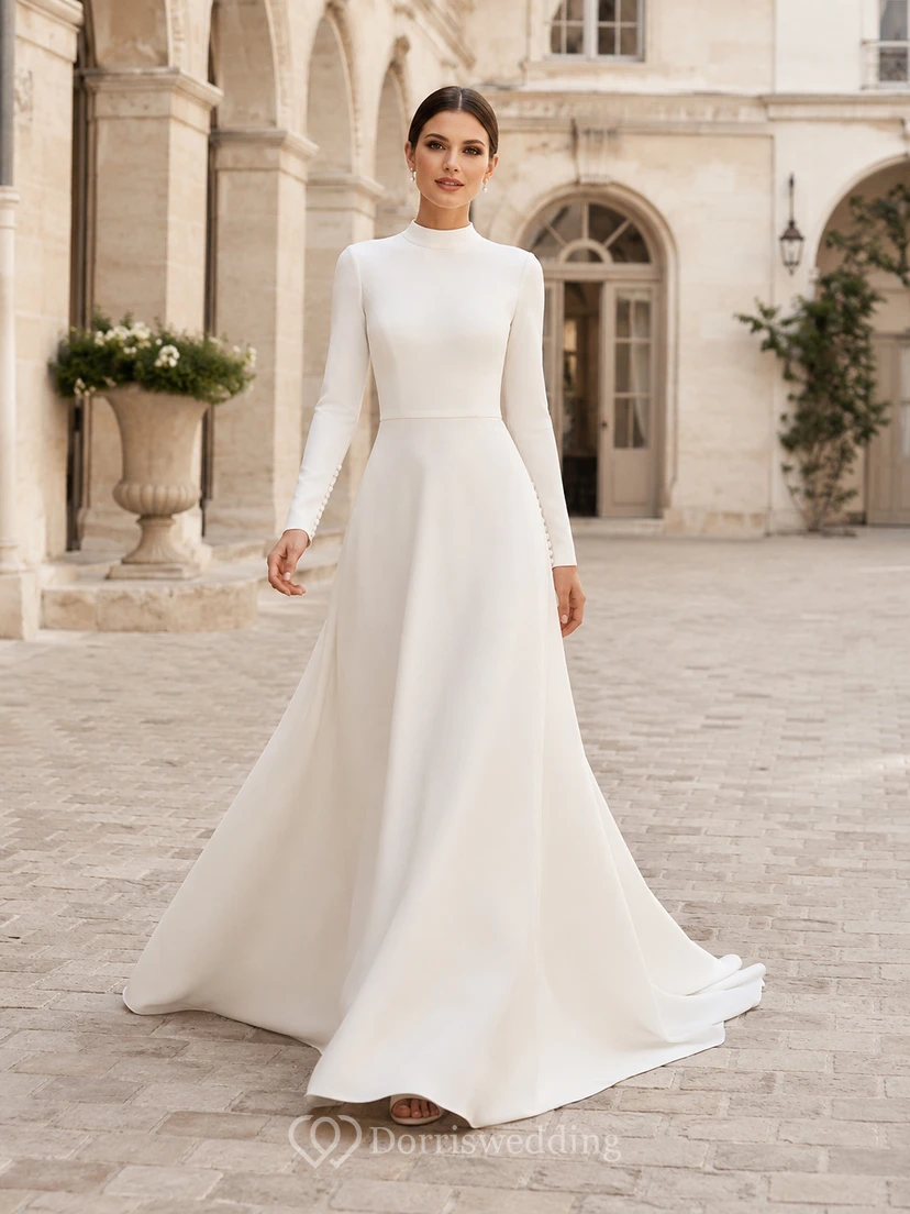 Minimalistisches, schlichtes Brautkleid aus Satin mit hohem Kragen, langen Ärmeln und A-Linien-Schleppe, ideal für standesamtliche Trauungen