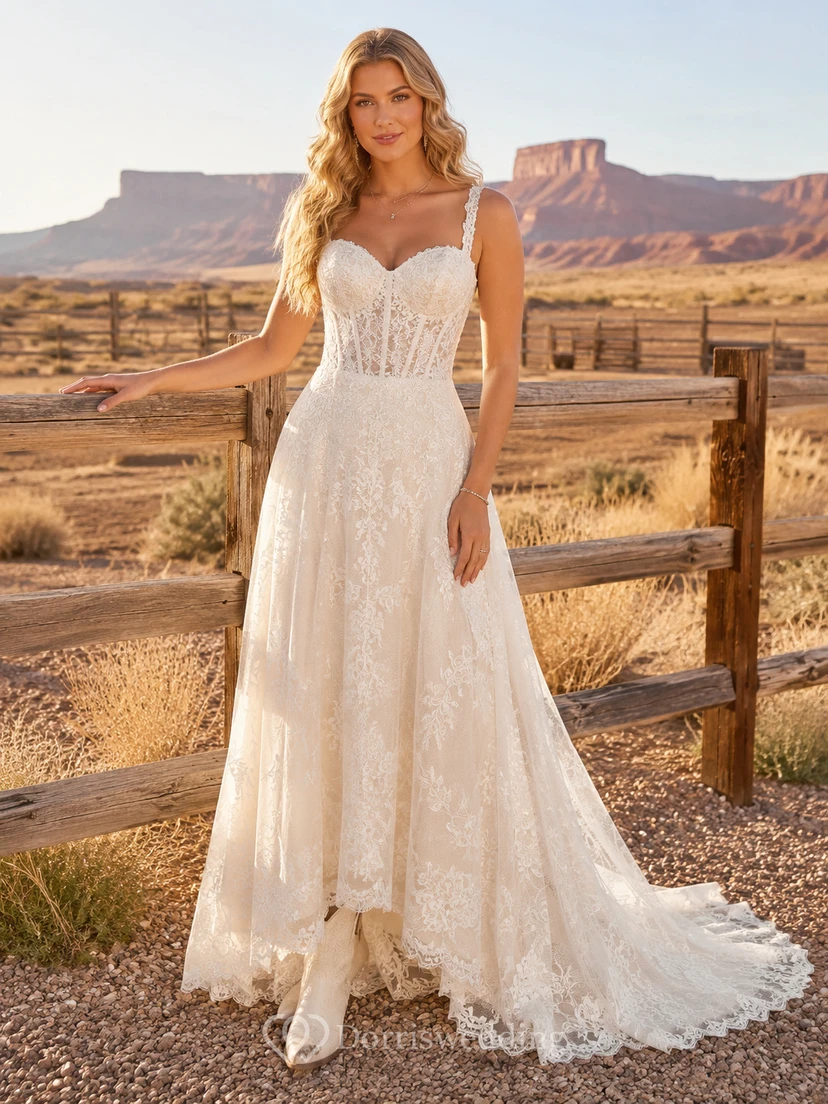 Robe de mariée trapèze en dentelle à bretelles style western rustique avec traîne