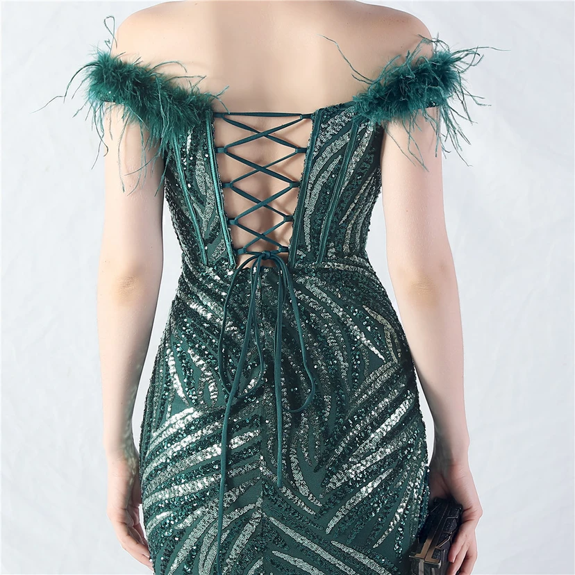Robe de soirée haut de gamme à sequins, ornée d'un gilet à taille en arêtes de poisson et de plumes d'autruche. view 26