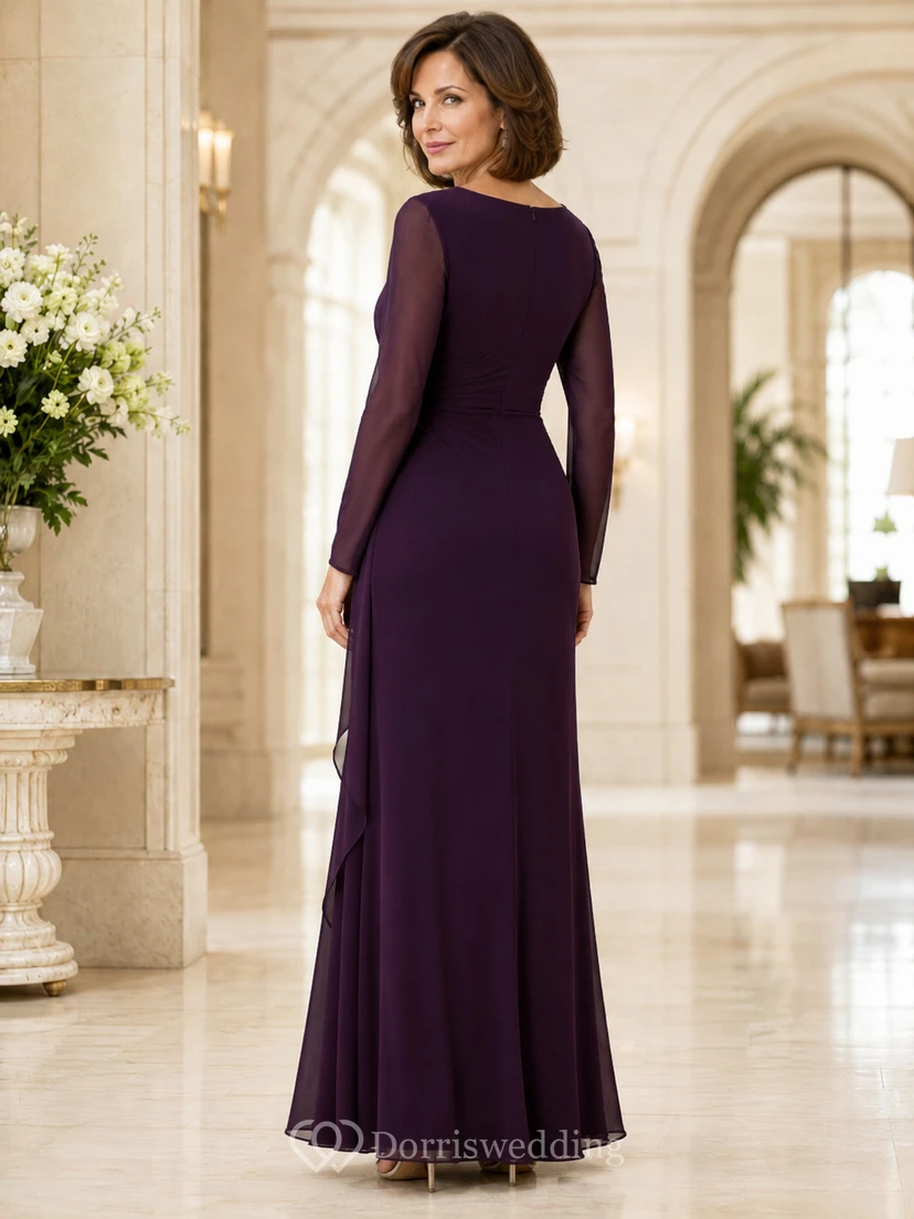 Elegantes, figurschmeichelndes Abendkleid für reife Mütter mit eckigem Ausschnitt, langen Ärmeln und seitlichen Raffungen im Meerjungfrauenstil (bodenlang) view 2