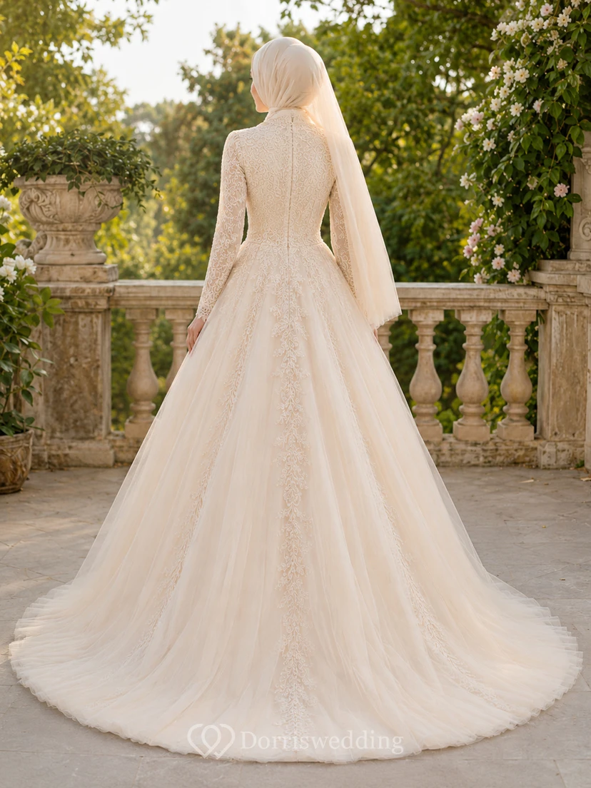 Vestido de novia de gala de tul con cuello alto y encaje musulmán color champán view 2