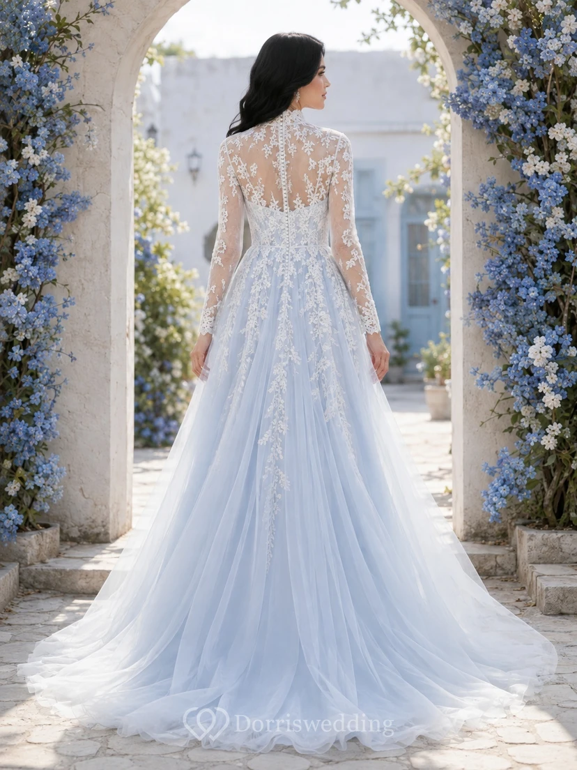 Blaues Brautkleid in A-Linie mit Blumenmuster, Spitze, hohem Kragen, langen Ärmeln und Kathedralenschleppe view 2