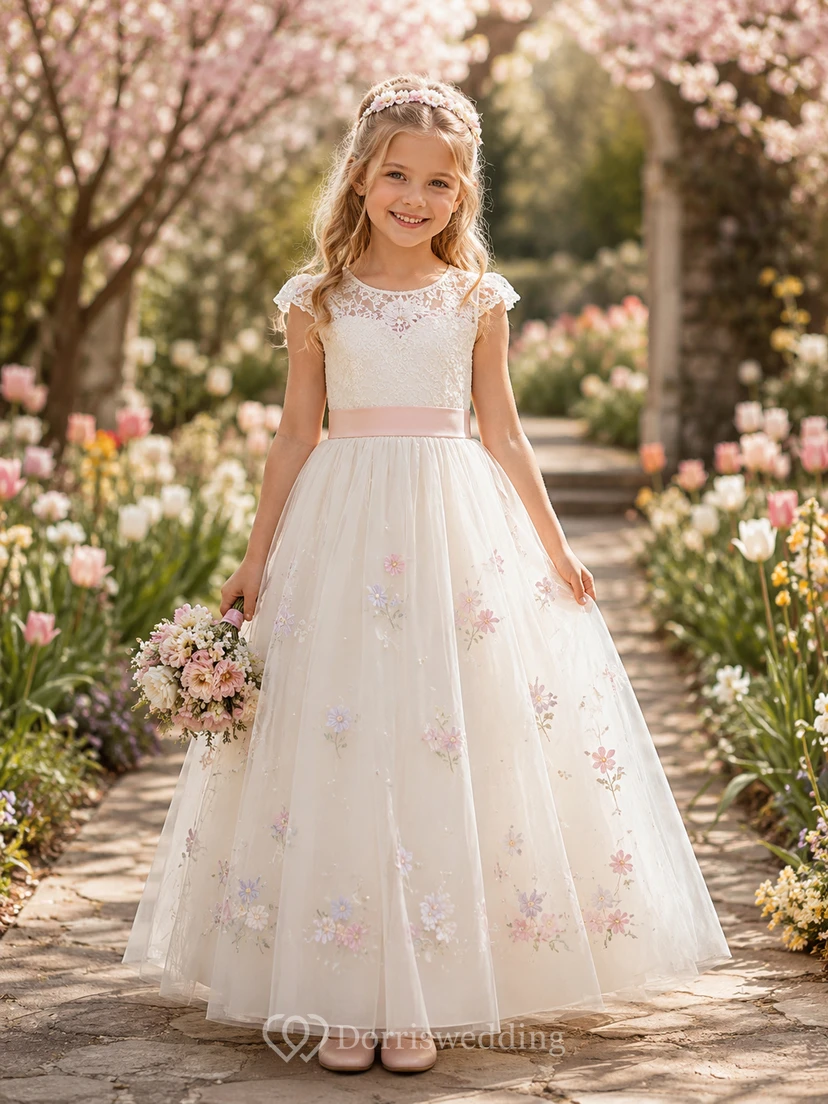 Vestido romántico y elegante para niña de las flores, cuello joya, mangas cortas, tul, largo midi, apliques florales.