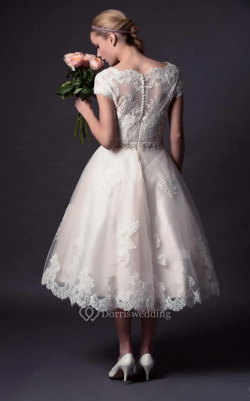 Robe trapèze mini col V à appliques et boutons en tulle et dentelle view 3