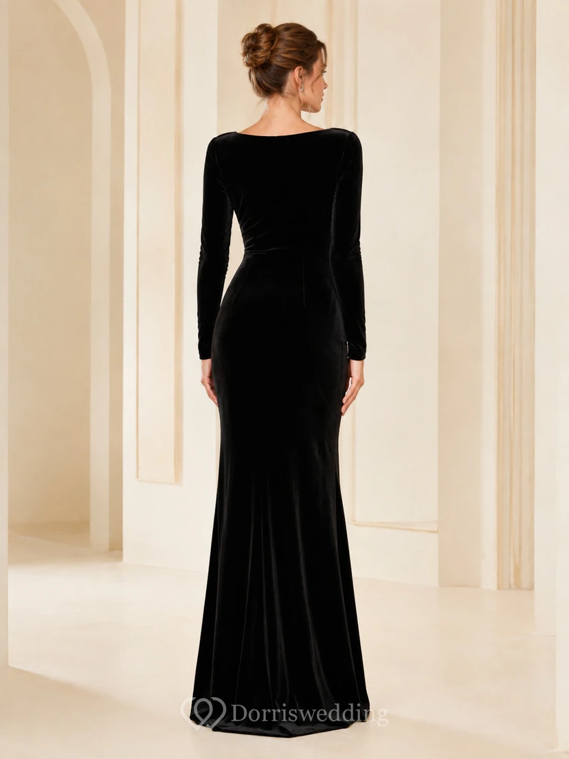 Schwarzes, hochgeschlossenes, langärmeliges Meerjungfrauen-Abendkleid aus Samt view 2