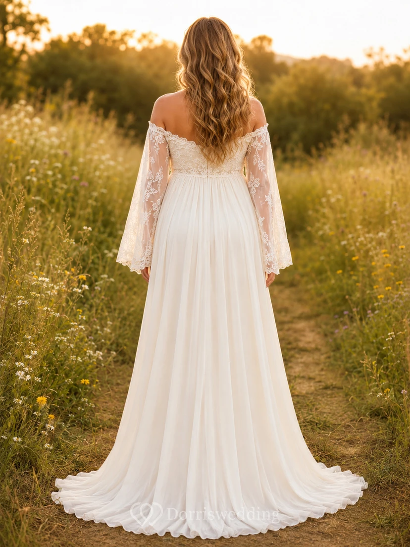 Robe de mariée en mousseline et dentelle style empire, col en V, manches longues, longueur au sol, idéale pour la plage. view 2
