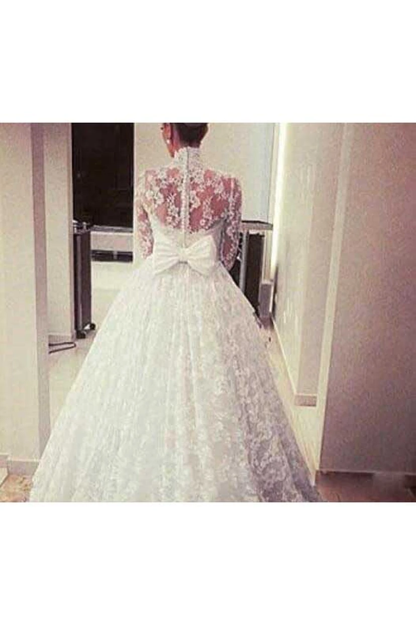 Vestido de novia de encaje con cuello alto, corte en A, estilo princesa modesta, apliques y mangas largas view 2