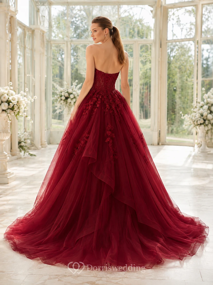 Robe de bal rouge bustier en dentelle et tulle, robe de mariée romantique view 2
