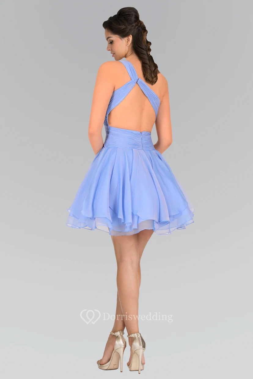 Kurzes, ärmelloses Chiffonkleid in A-Linie mit einem Träger, Perlenstickerei und Raffungen view 2