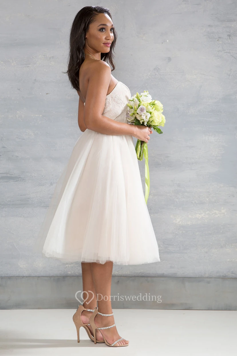 Tea-Length Sweetheart Sleeveless Appliqued Tulle Wedding Dress view 3